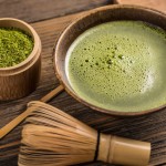 traditionelle Zubereitung von Matcha Tee